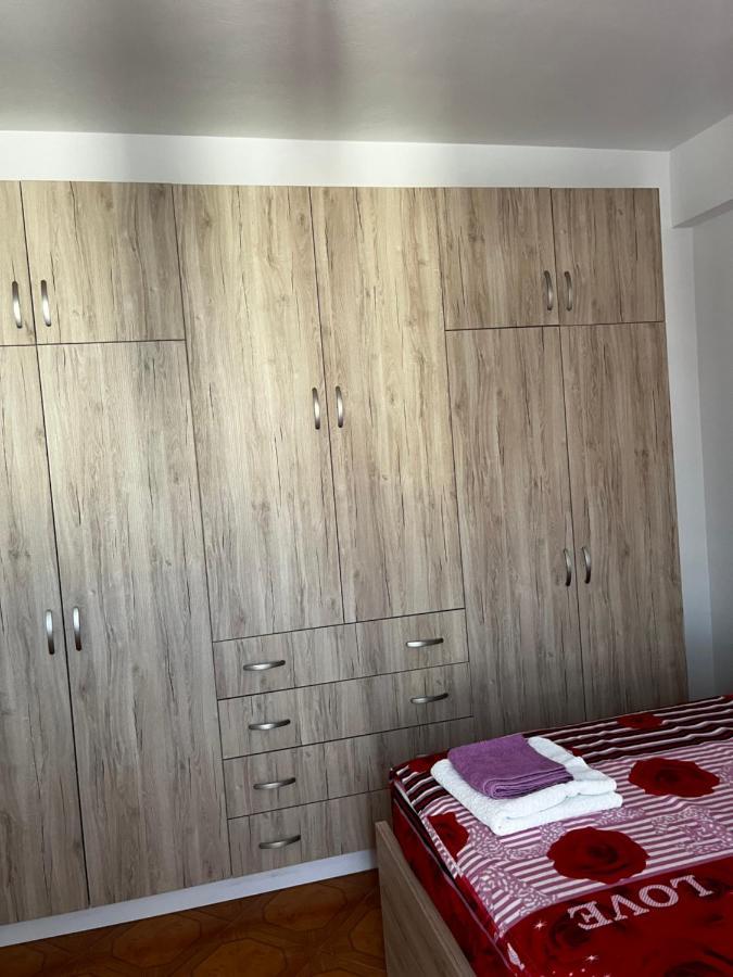 Appartamento incantevole con posto auto privato Vlorë Esterno foto
