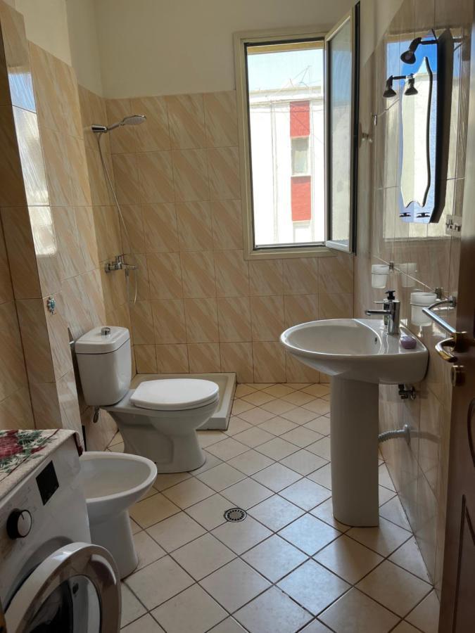 Appartamento incantevole con posto auto privato Vlorë Esterno foto