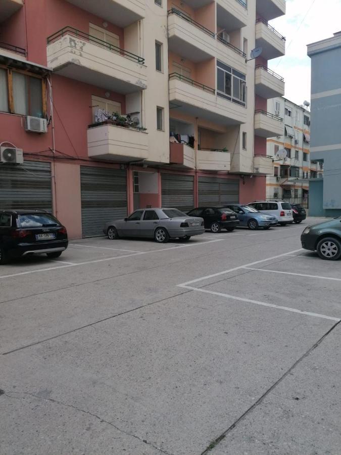 Appartamento incantevole con posto auto privato Vlorë Esterno foto