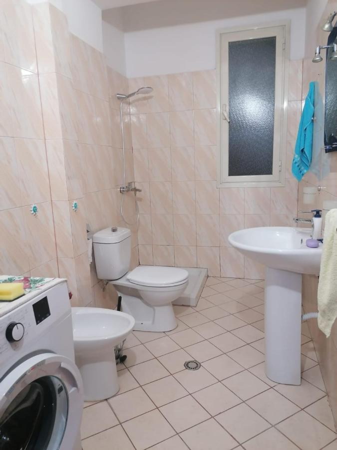 Appartamento incantevole con posto auto privato Vlorë Esterno foto